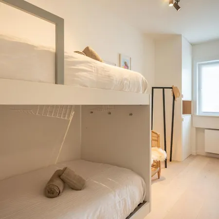 Stylish 2-bedroom Renovated Daire